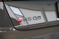AUDI RSQ8 performance | Pano | 305 km/h | Nimbusgrau AUDI RSQ8 performance | Pano | 305 km/h | Nimbusgrau