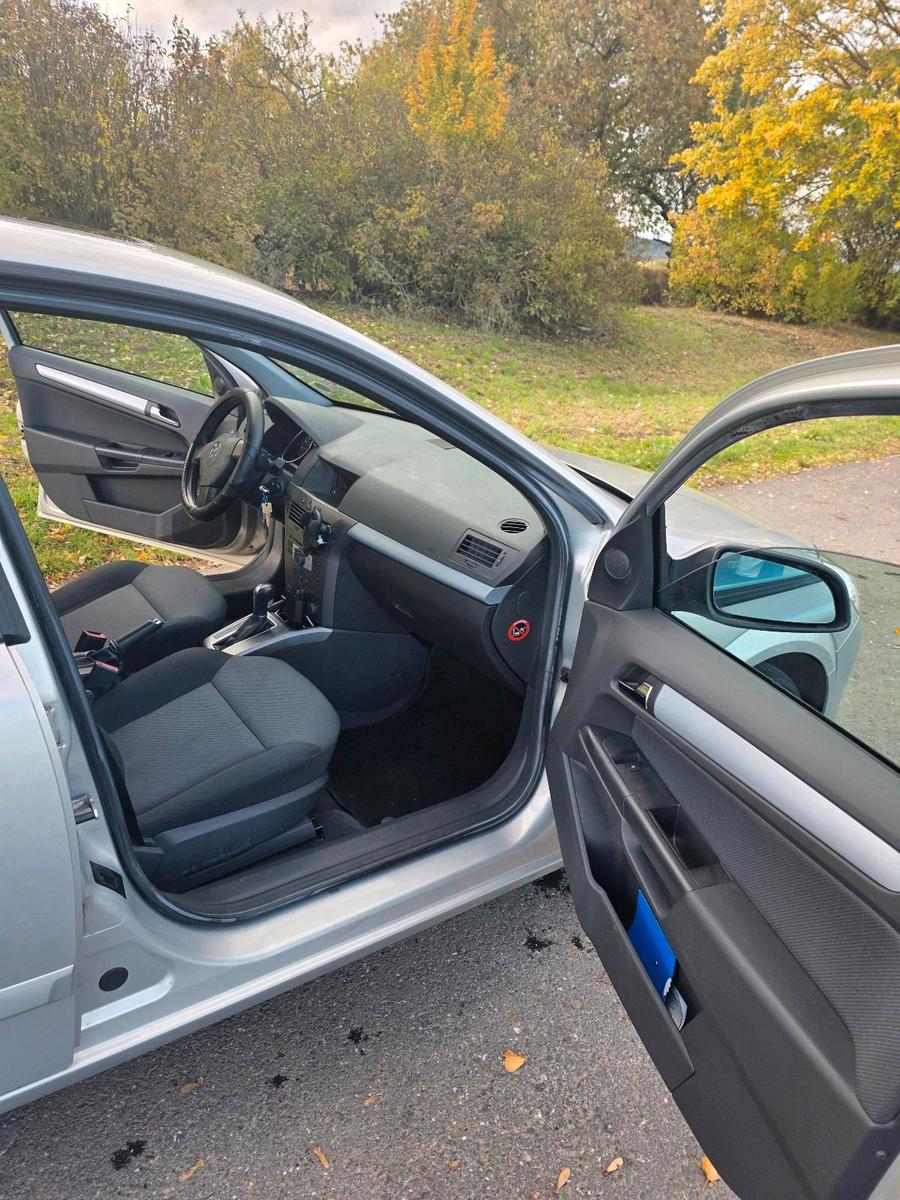 Opel Astra 2006 — photo 8