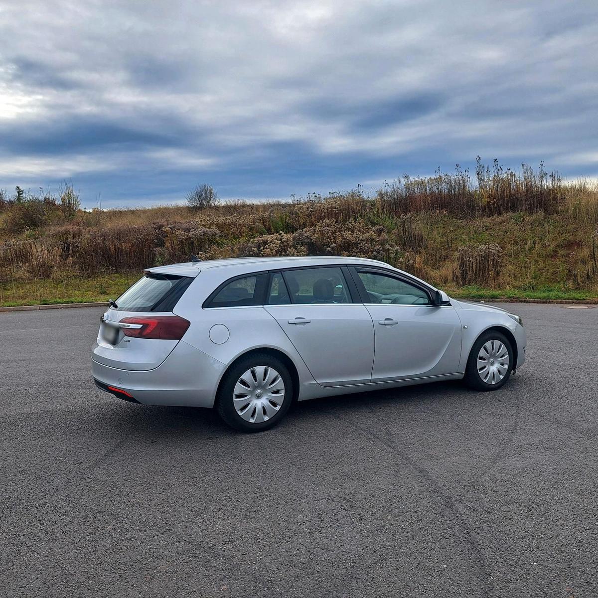 Opel Insignia 2014 — салон