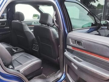 Ford Explorer - 12