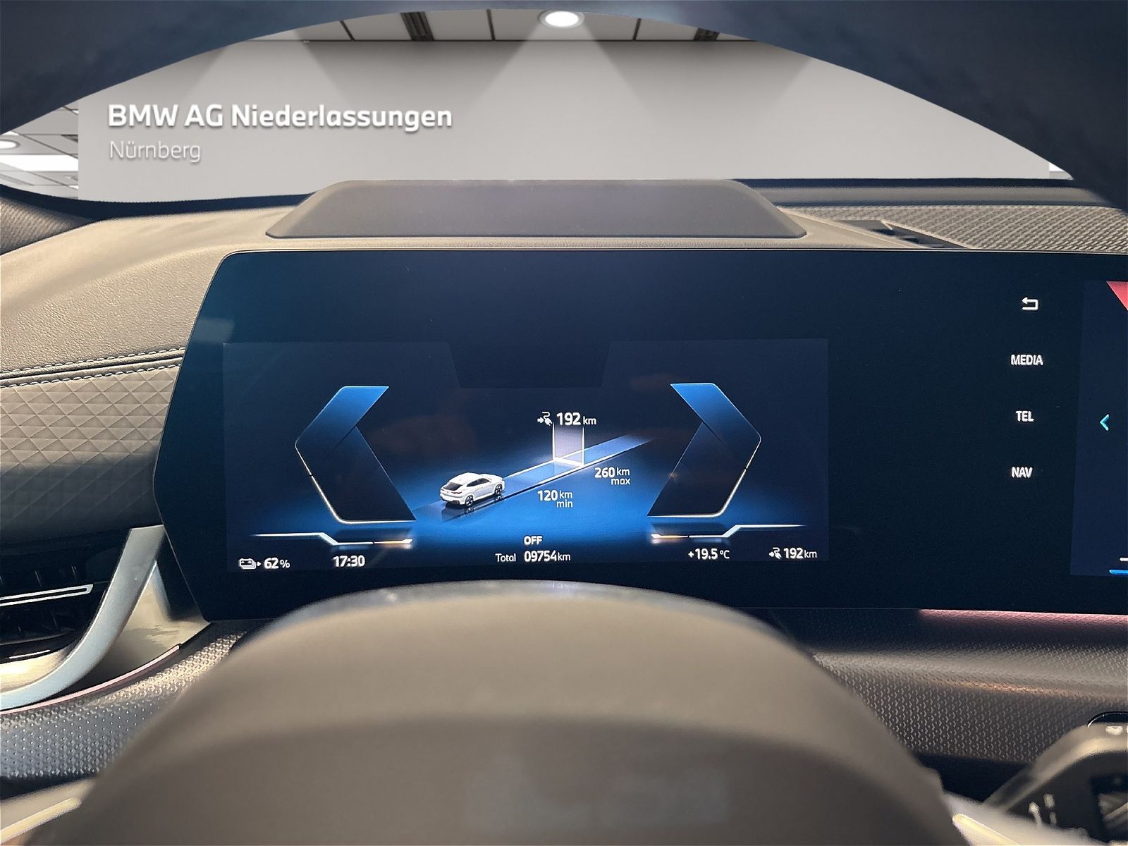 BMW iX2 - Bild 14