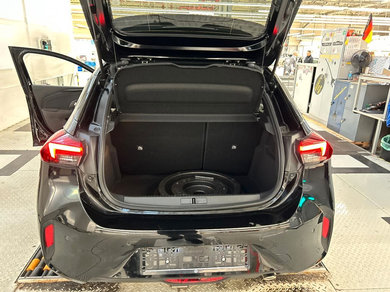 Fahrzeugabbildung Opel Corsa F GS/NAVI/Allwetter/Kamera!