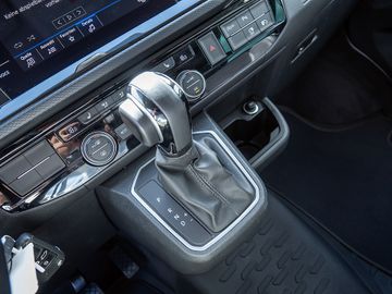 Volkswagen T6 Multivan - 12