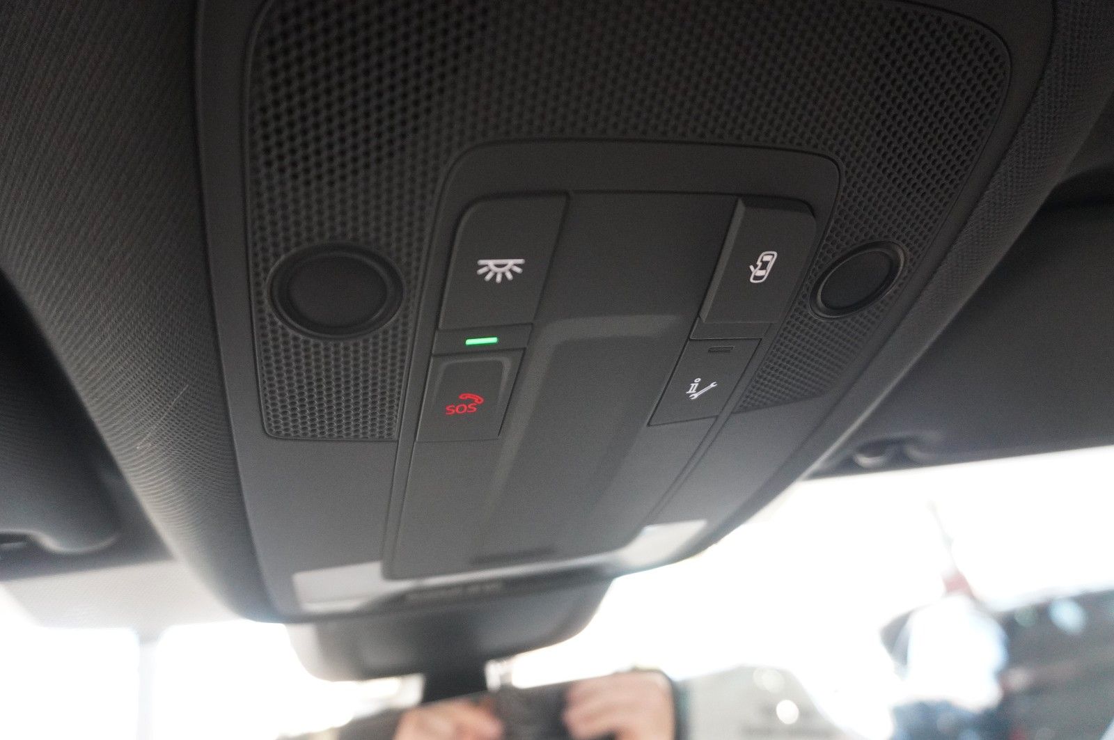 Fahrzeugabbildung Audi A3 Sportback 35 TFSI S-TRONIC NAVI/LED/SPORT/ACC