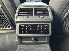 Fahrzeugabbildung Audi A6 Avant 40 TDI S-Line Matrix HUD ACC Carplay...