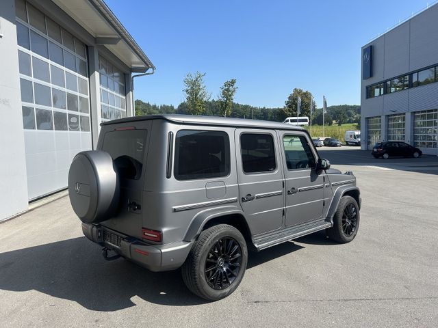 Mercedes-Benz G 400