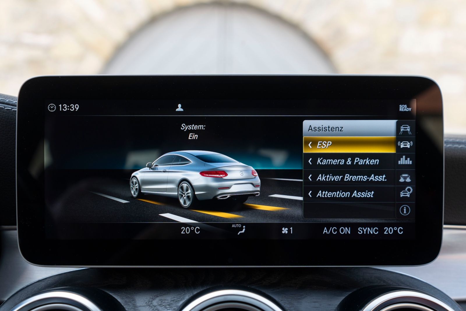 Fahrzeugabbildung Mercedes-Benz C 220d Coupe AMG BURMESTER 360° CARPLAY LED