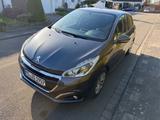 Peugeot 208 1.2 Active PureTech 82 Active - Peugeot 208: Von Privat
