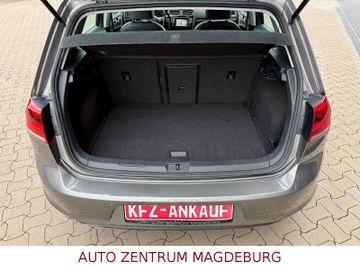 Volkswagen Golf - 8