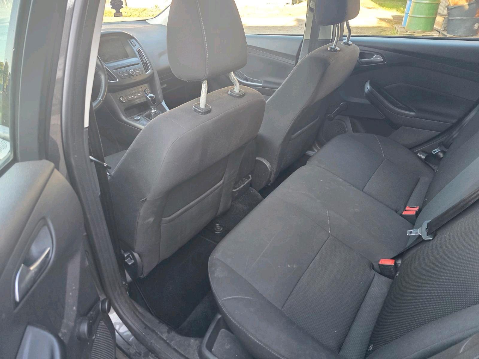 Ford Focus 2015 — photo 7