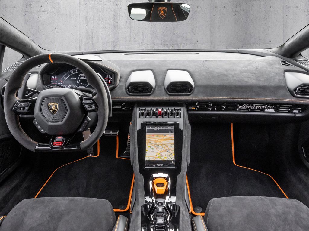 LAMBORGHINI Huracán 2024