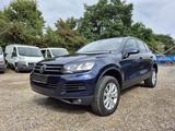 Volkswagen Touareg 3.0 V6 TDI*AHK*TÜV NEU - mit Diesel-Antrieb: Schwarz, Vollleder, Geländewagen
