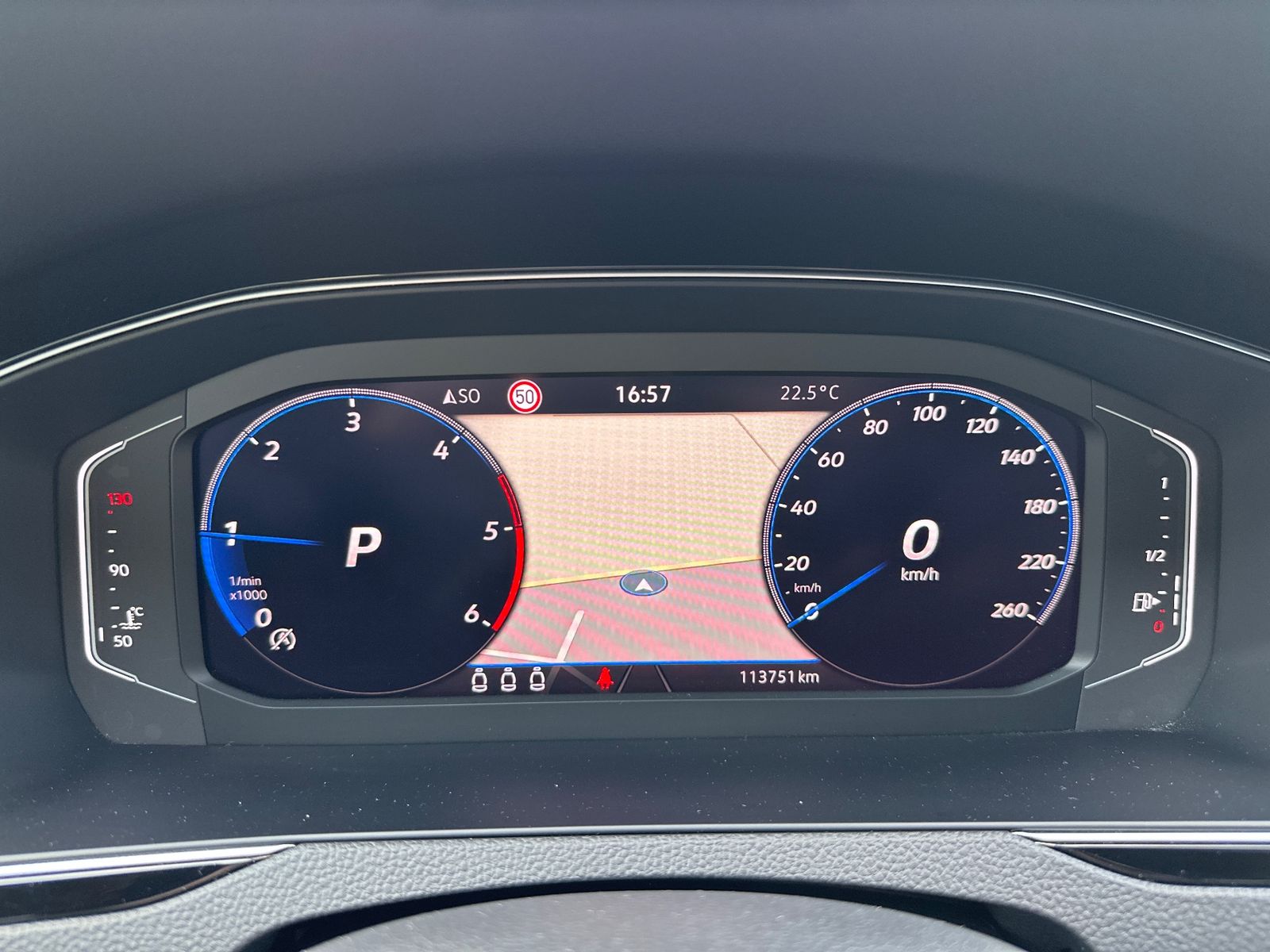 Fahrzeugabbildung Volkswagen Passat Variant 2.0 TDI DSG NAV+IQ-LIGHT+ACC