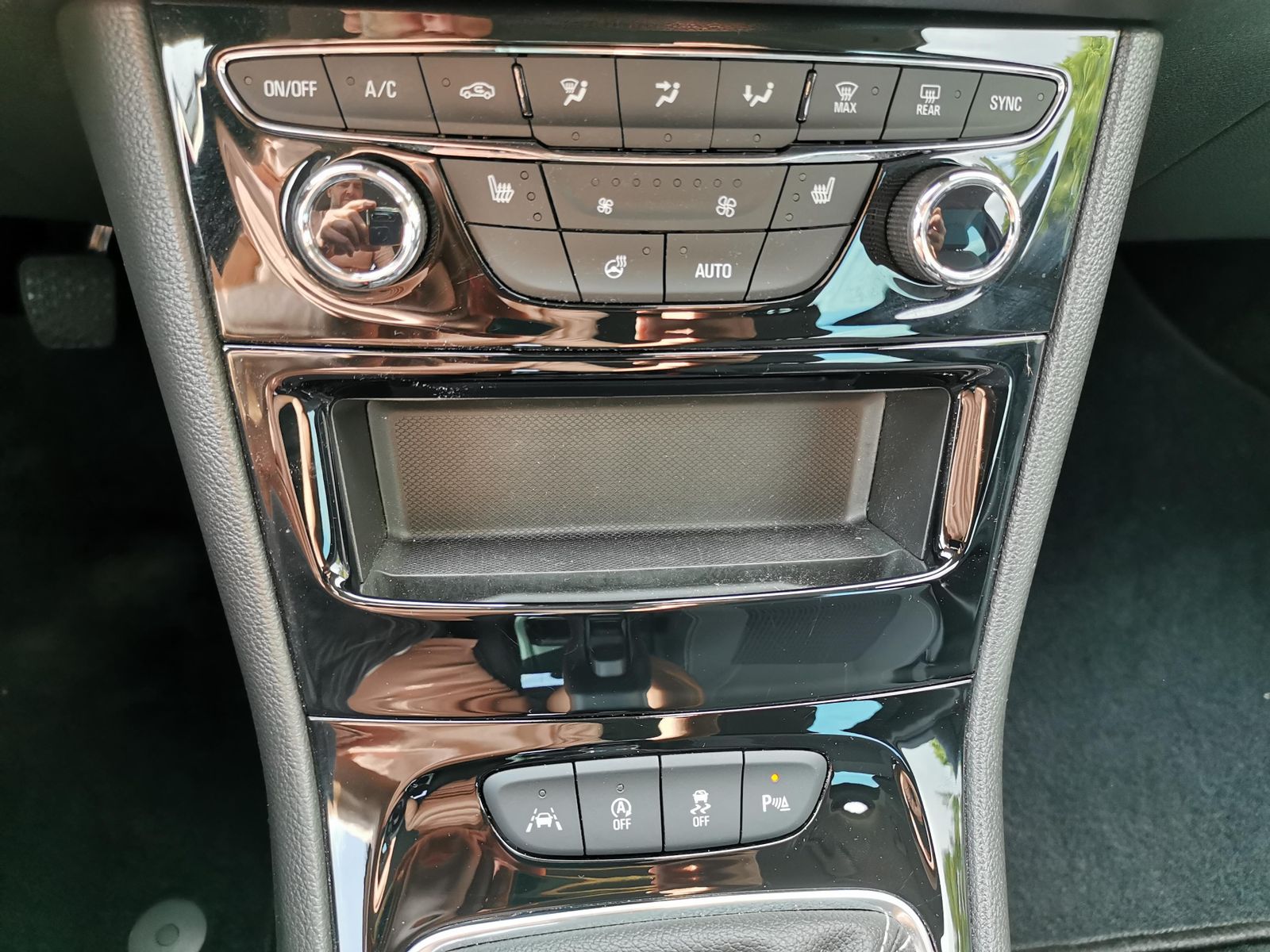 Fahrzeugabbildung Opel Astra K Design & Tech+NAVI+SHZ+USB+LED+S&S+PDC+