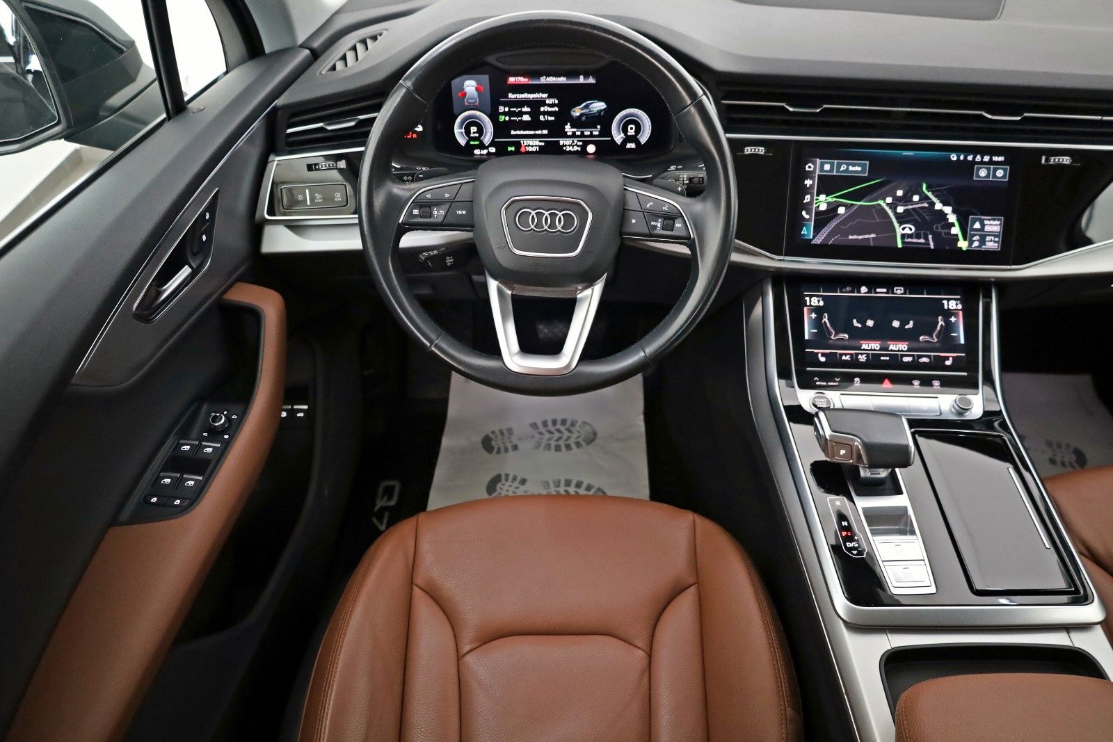 Fahrzeugabbildung Audi Q7 55 TFSIe quattro Leder,Navi,LED,Luftfahrwerk