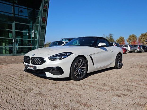 BMW Bmw Z4 PERMUTA USATO / SCAMBIO CON DIFFERENZA