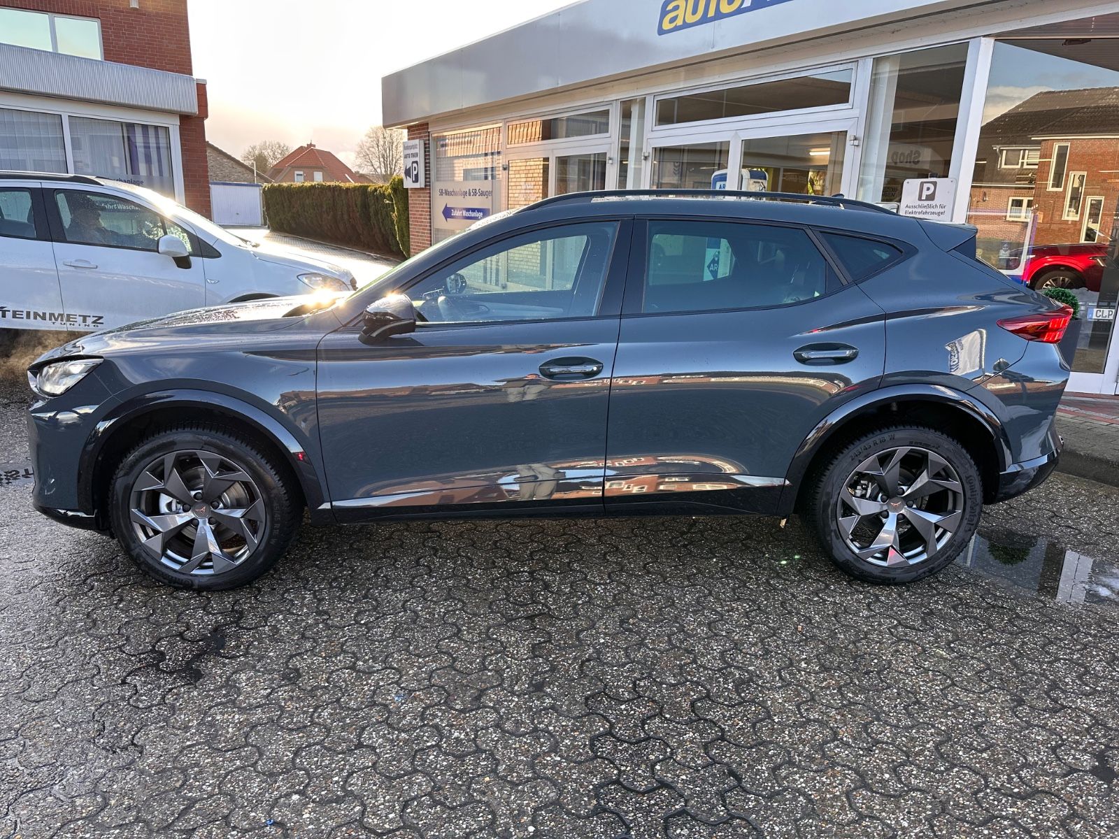 Fahrzeugabbildung CUPRA Formentor 1.5 eTSI DSG ACC/LED/APP/GJR/SHZG