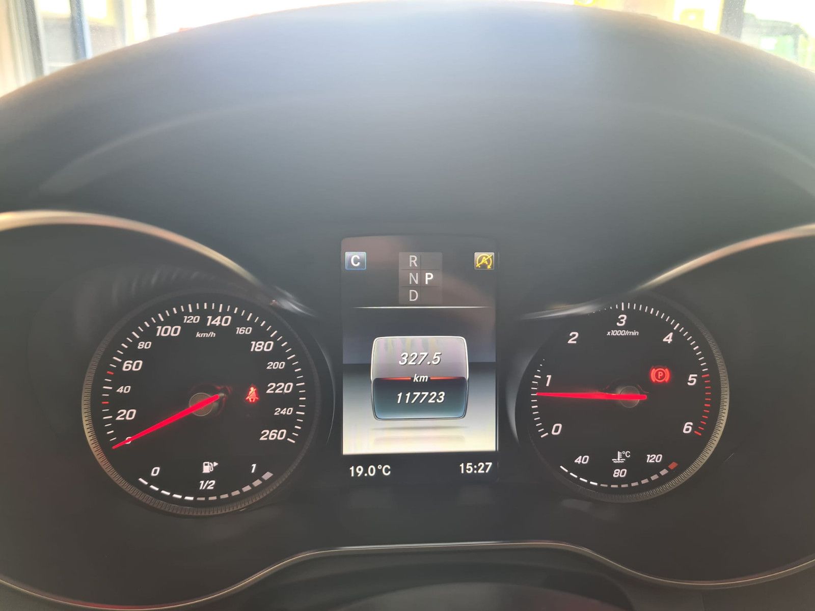 Fahrzeugabbildung Mercedes-Benz GLC 220 4Matic/LEDER/NAVI/SCHECKHEFT