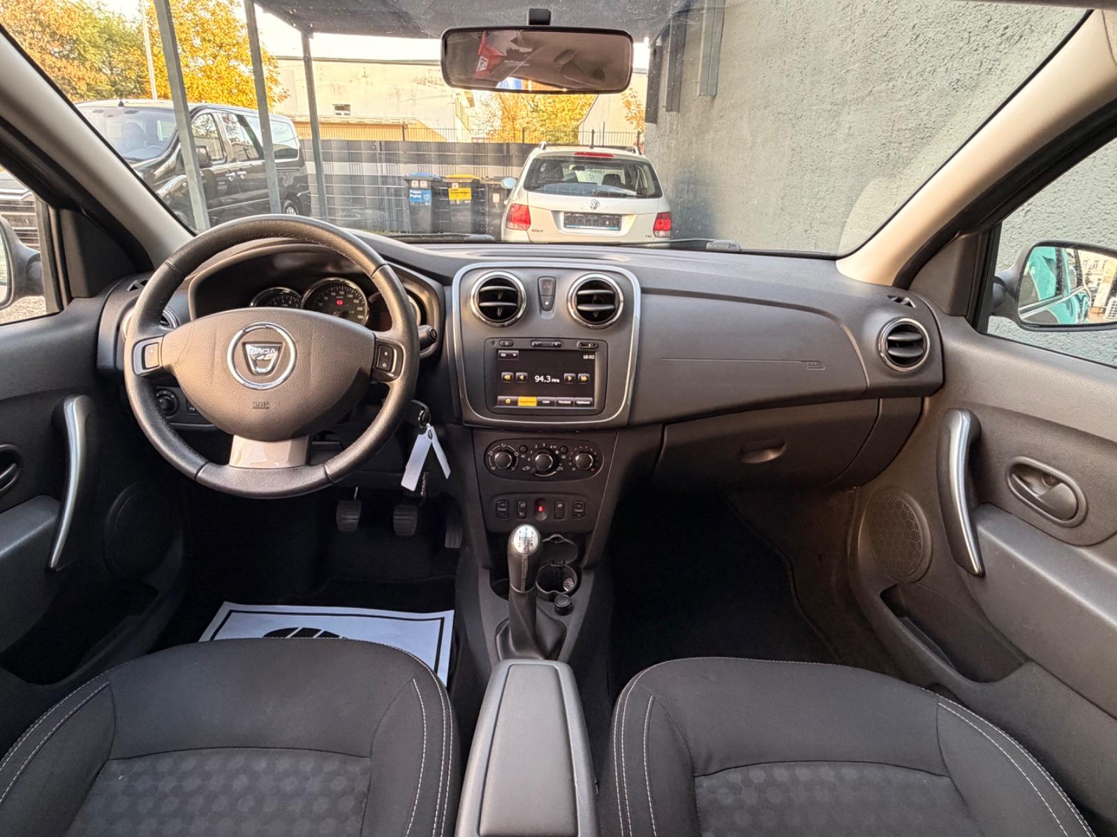 Dacia Logan 2014 — photo 9
