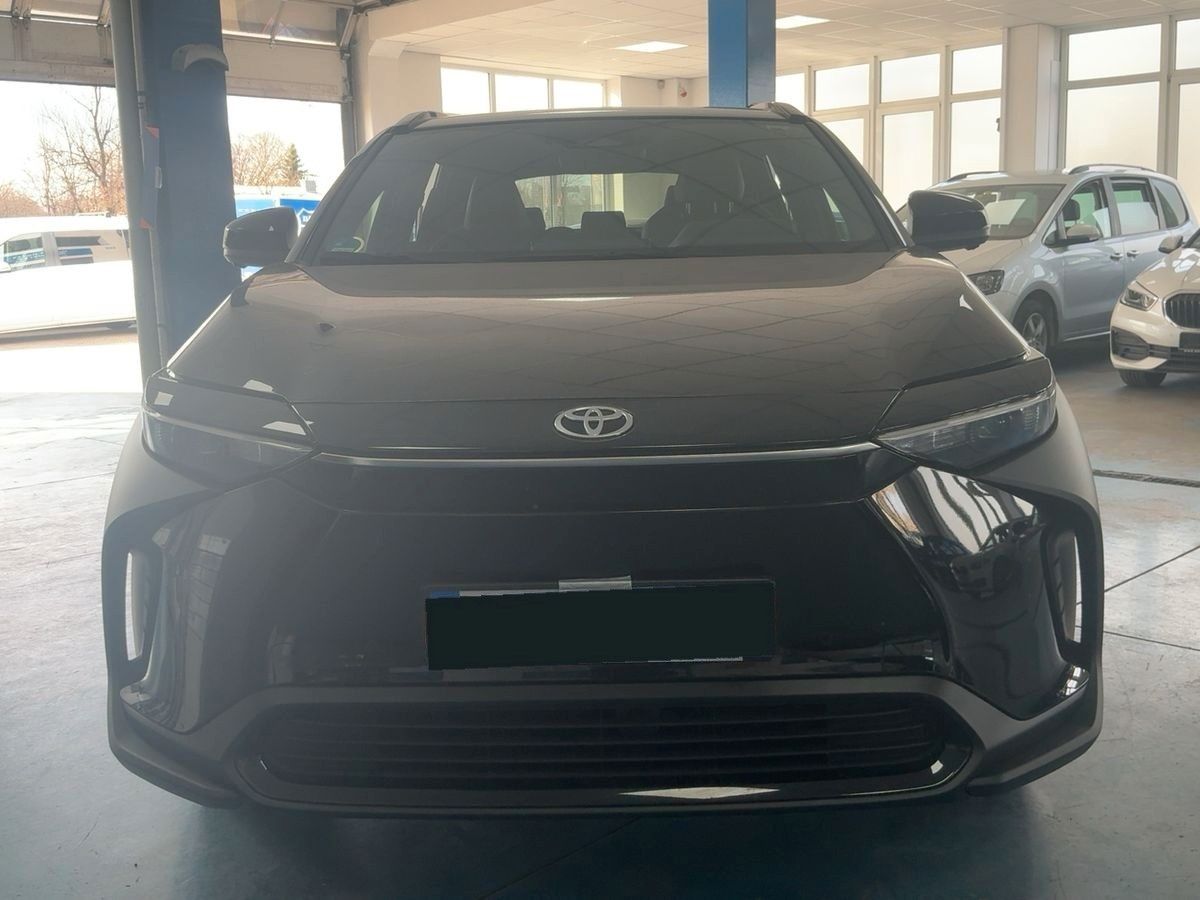 Toyota bZ4X FWD