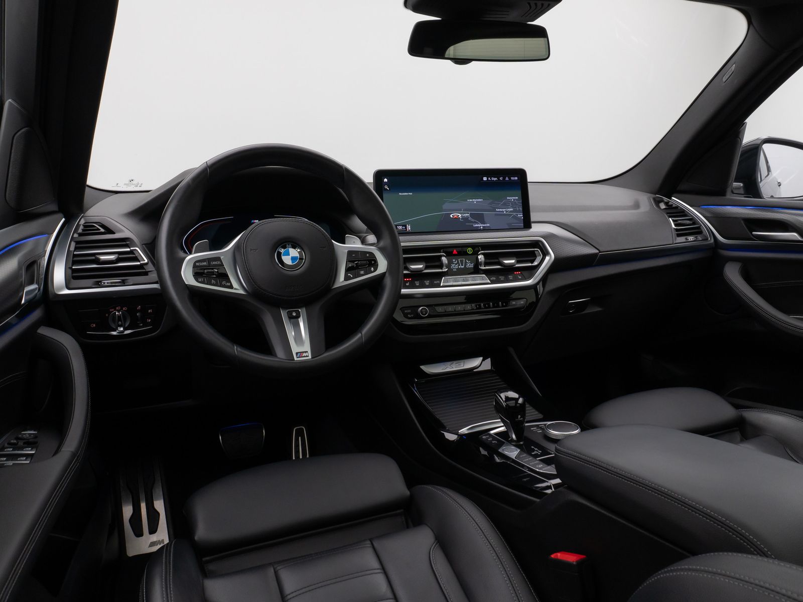 Fahrzeugabbildung BMW X3 xD20i M Sport Panorama 360°DAB Komfort 21Zoll