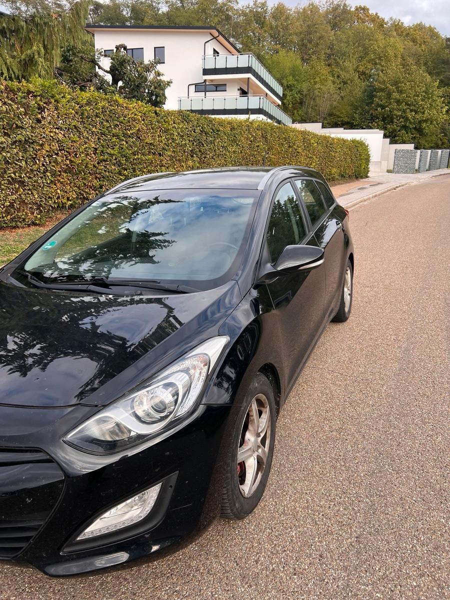 Hyundai i30 2015 — photo 11