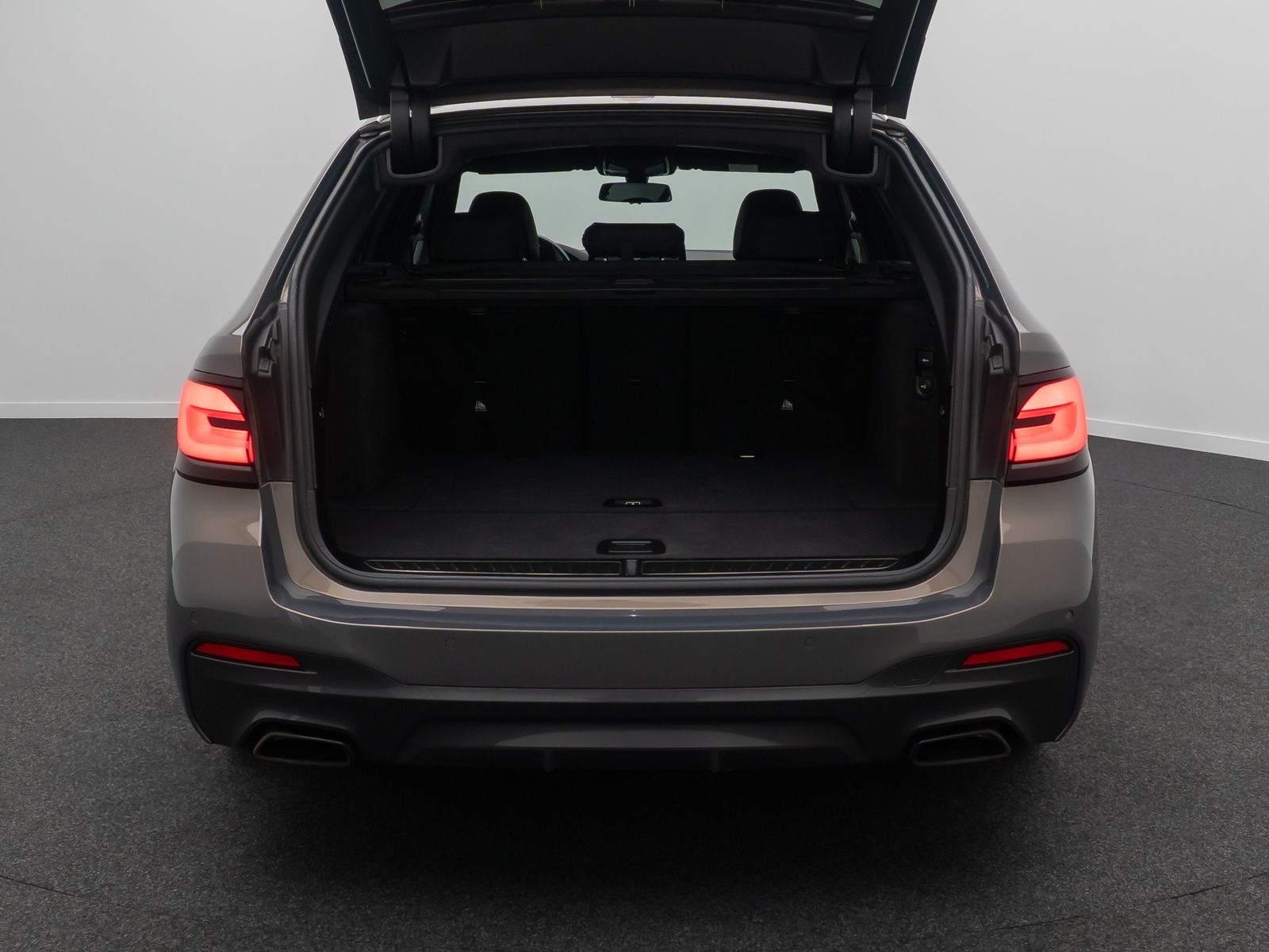 Fahrzeugabbildung BMW 540d xD M Sport Kamera Laser DAB H/K HUD 20Zoll