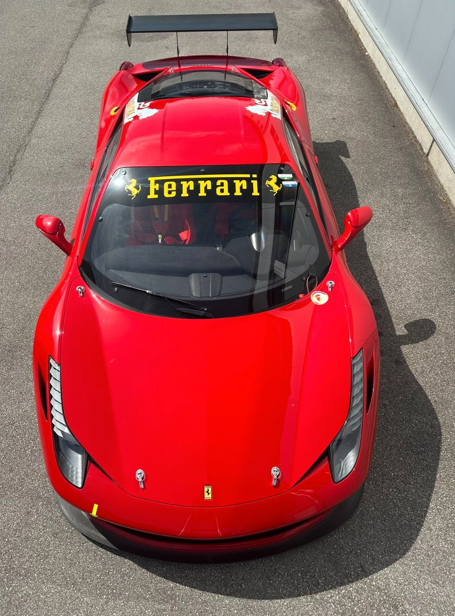 FERRARI 458