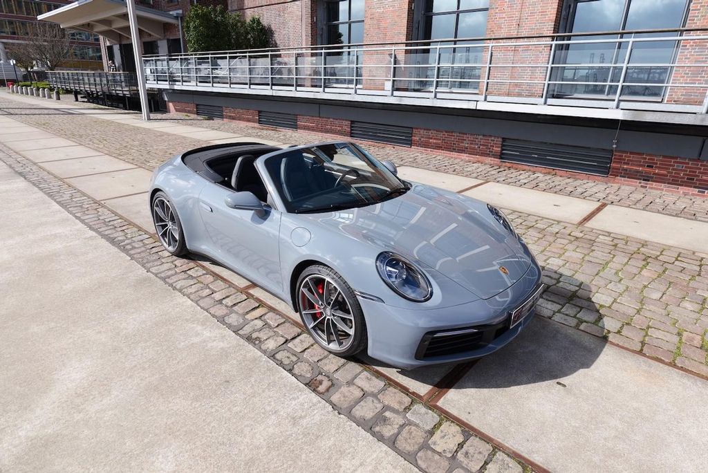 Porsche 992