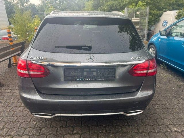 Fahrzeugabbildung Mercedes-Benz C 250  DESIGNO BlueTec / d 4Matic PANO LED LEDER