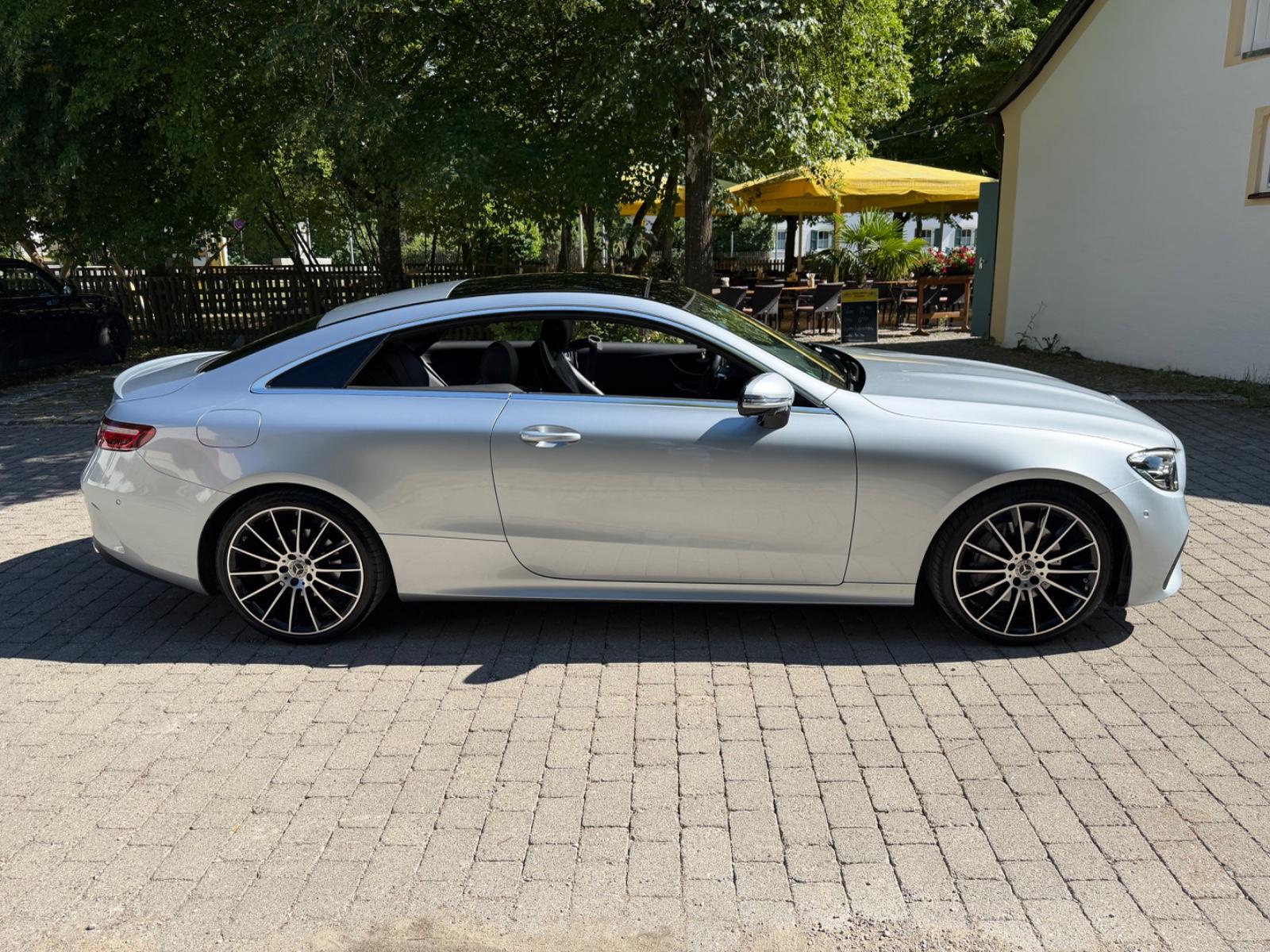 Mercedes-Benz E220,AMG,20Zoll,360grad, Widescreen,Burmester