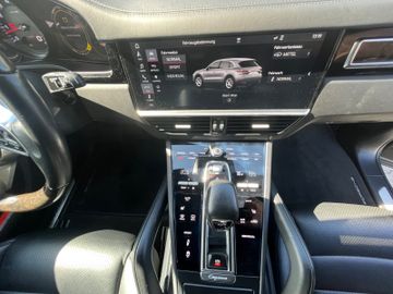 Porsche Cayenne - 9
