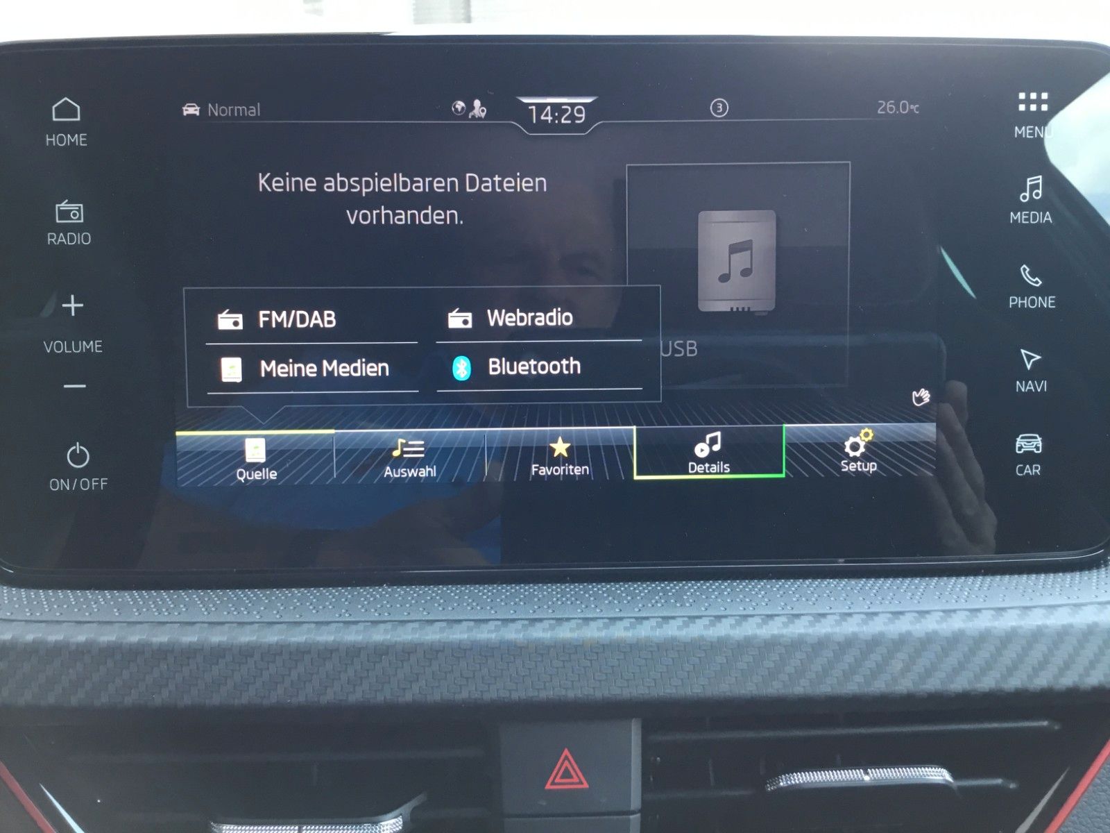Fahrzeugabbildung SKODA Kamiq 1.5 TSI DSG Monte Carlo+AHK+Navi+Kamera