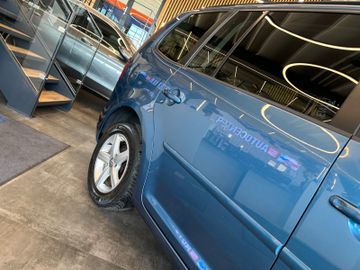 MYAUTOCENTER – Gebraucht- und Jahreswagen mit Werkstattservice in Pfaffenhofen Volkswagen Touran*7-Sitzer*TEMPO*2ZONEN*SitzHZ*PDC*TÜV 528