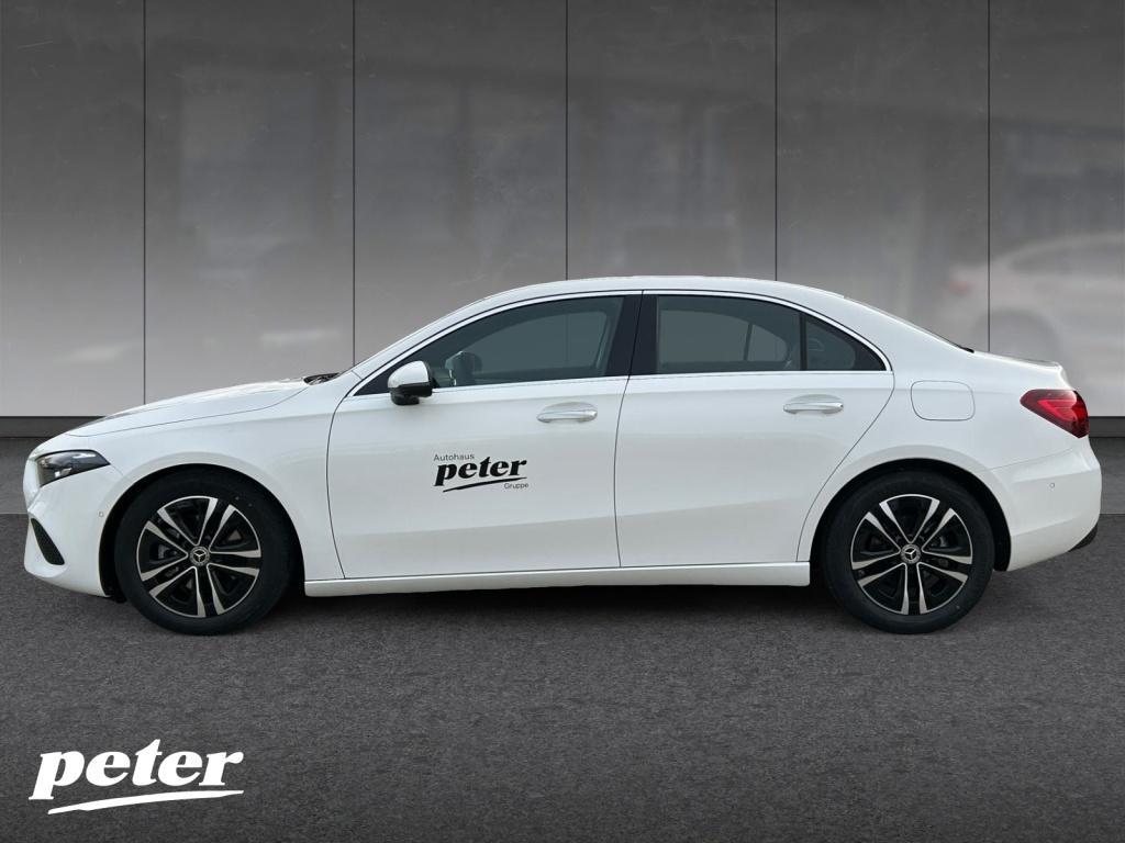 Mercedes-Benz A 180 Limousine Progressive Line, Distronic