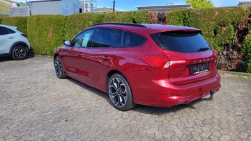 Fahrzeugabbildung Ford Focus Turnier ST-Line