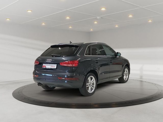 Q3 sport 1.4 TFSI cod 6-Gang,AHZV,Navi