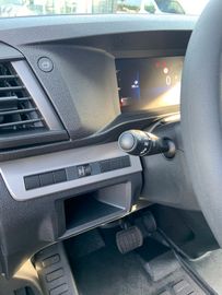 Bild 26 Opel Vivaro Kombi XL 9 Sitze 8 AT 5 Jahre Garantie