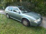 Skoda Octavia Combi 1.6 - AUS I.HAND   KLIMA - Skoda aus 2002