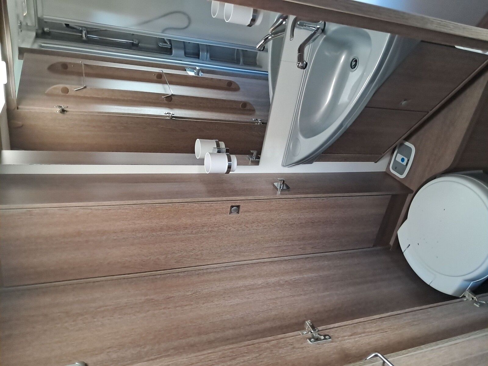 Fahrzeugabbildung Glücksmobil T 6757 Dachklima, Rückfahrkamera, Markise, TV