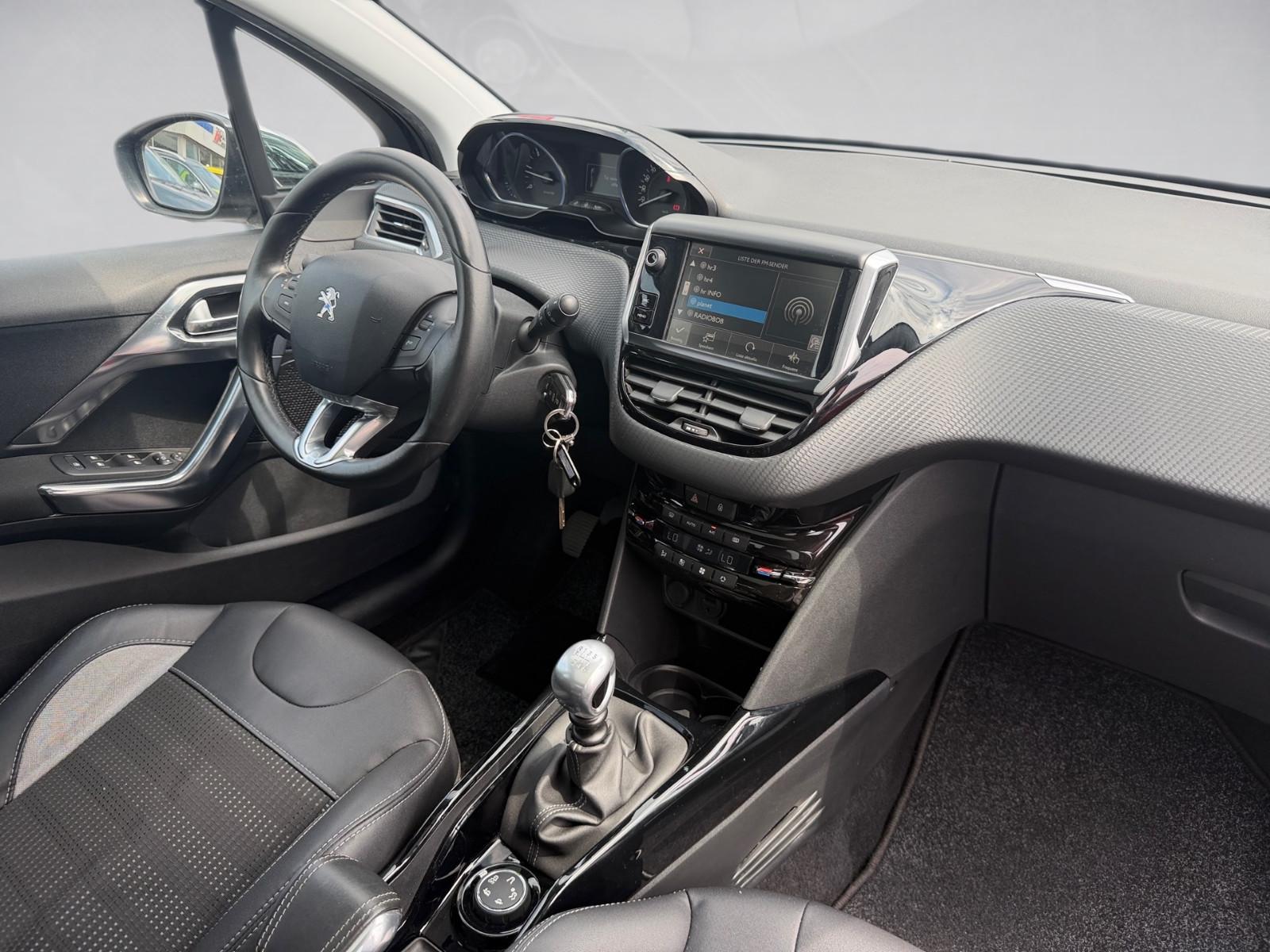 Peugeot 2008 Allure*Pano*Navi*Touch*Klimaauto.*