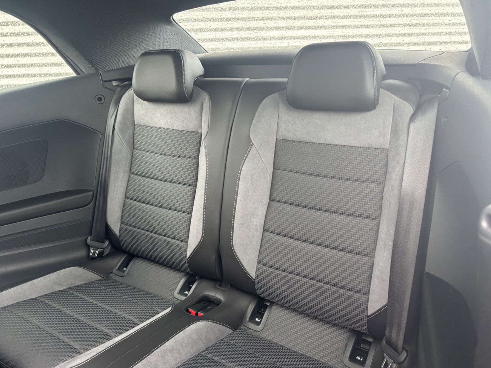 Fahrzeugabbildung Volkswagen T-Roc Cabriolet R-Line