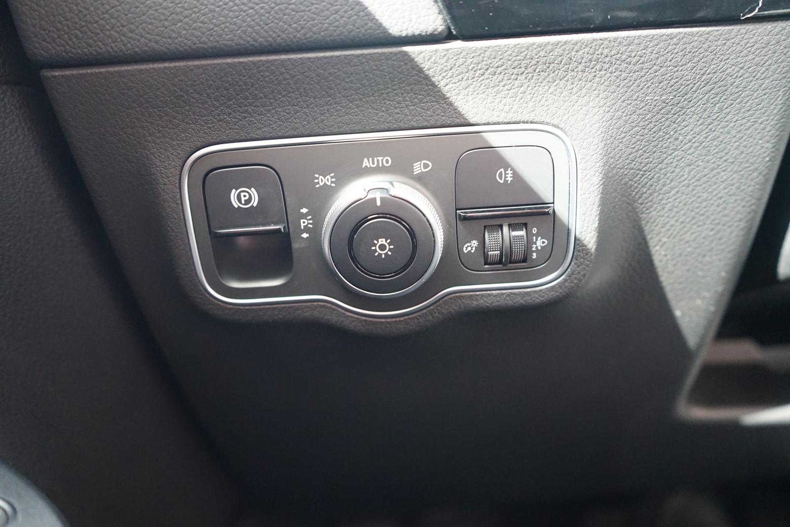 Mercedes-Benz B200 7G-DCT LED Tempomat Sitzheizung Teilleder