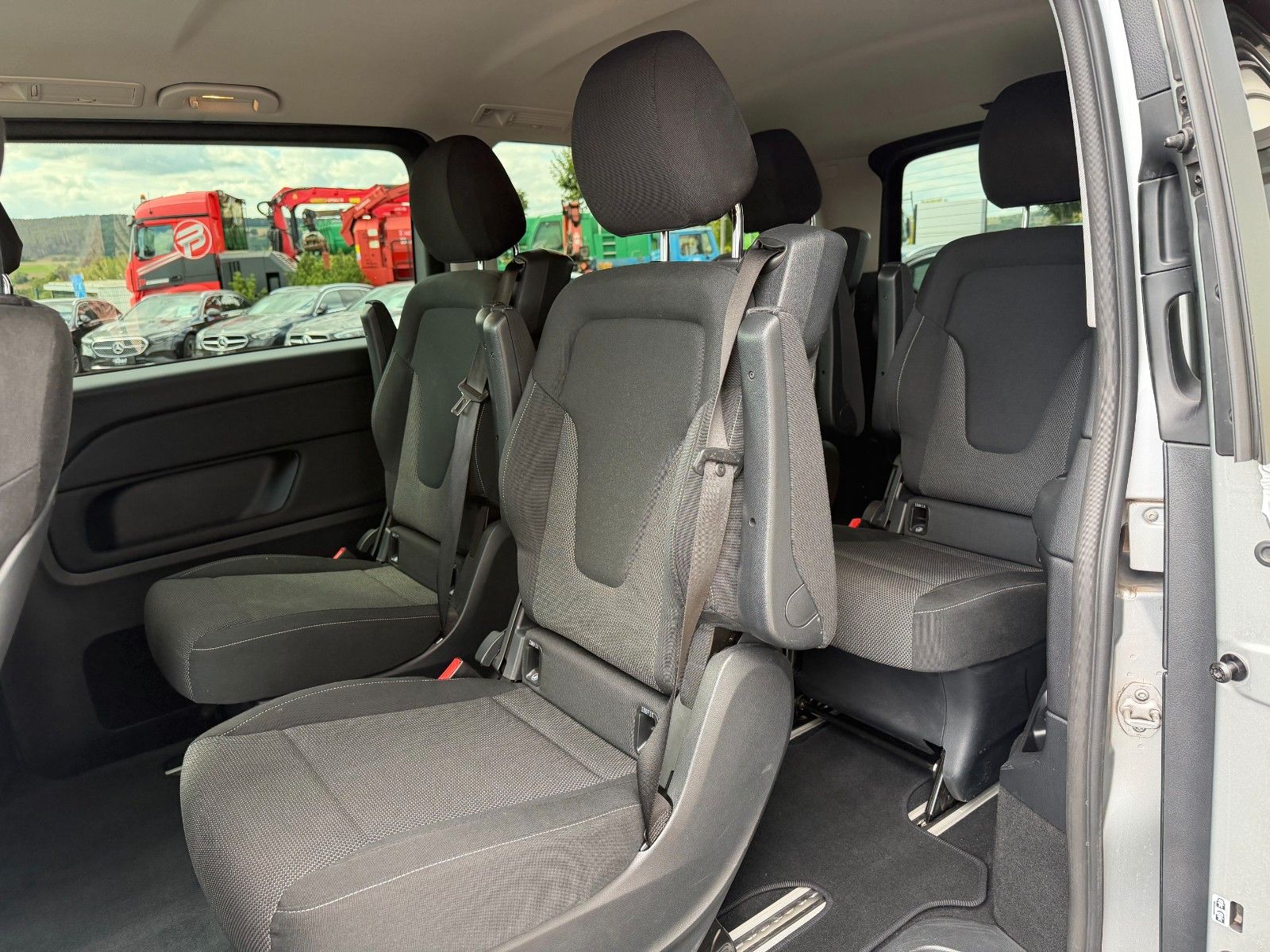 Fahrzeugabbildung Mercedes-Benz V 250 d EDITION AHK DISTRONIC Standheiz LED