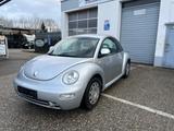 Volkswagen New Beetle Lim. 2.0 TÜV 01/2026 - Volkswagen New Beetle mit Benzin-Antrieb: Limousine, Klimaanlage, 2.0