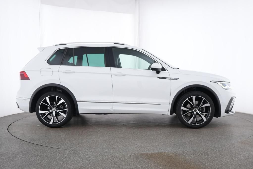 Volkswagen Tiguan R-Line 4M 2.0 TSI DSG AHK*Pano*RFK*PDC*SH
