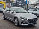 Hyundai i30 cw 1,0 T-GDI Comfort - Hyundai i30 Comfort mit Benzin-Antrieb