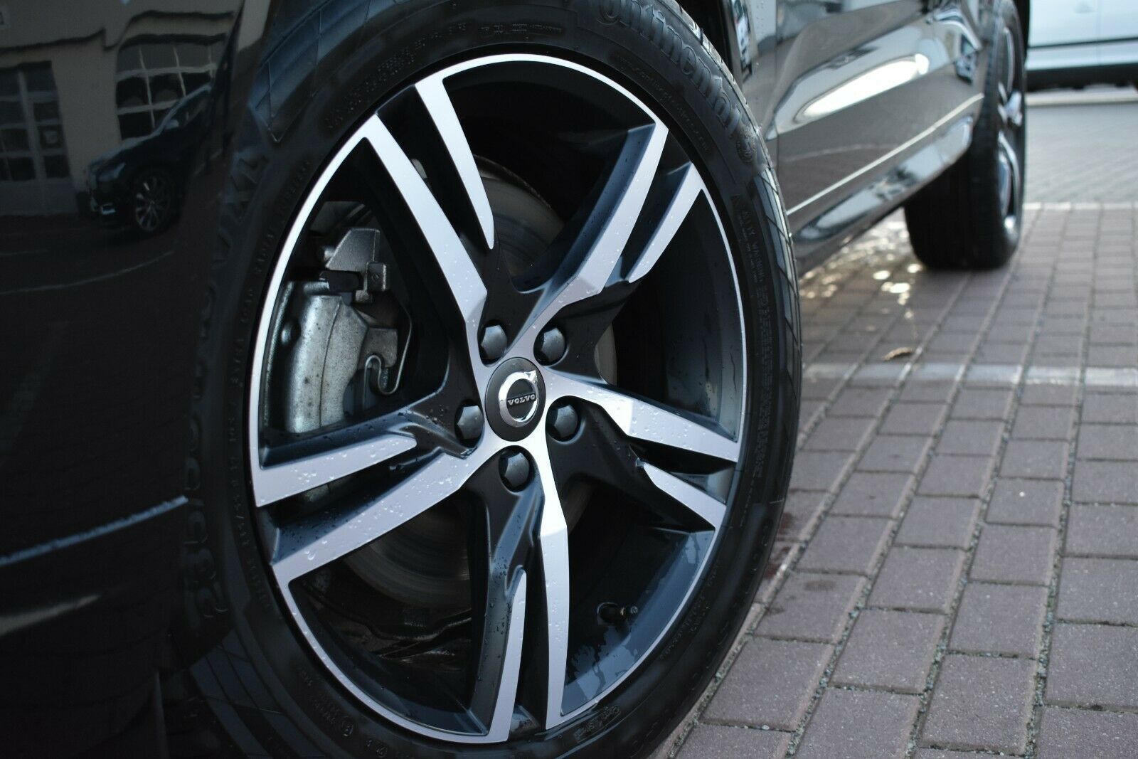 Fahrzeugabbildung Volvo XC60 T8 Twin Engine R-Design*RFK*Lhzg*Mietkauf