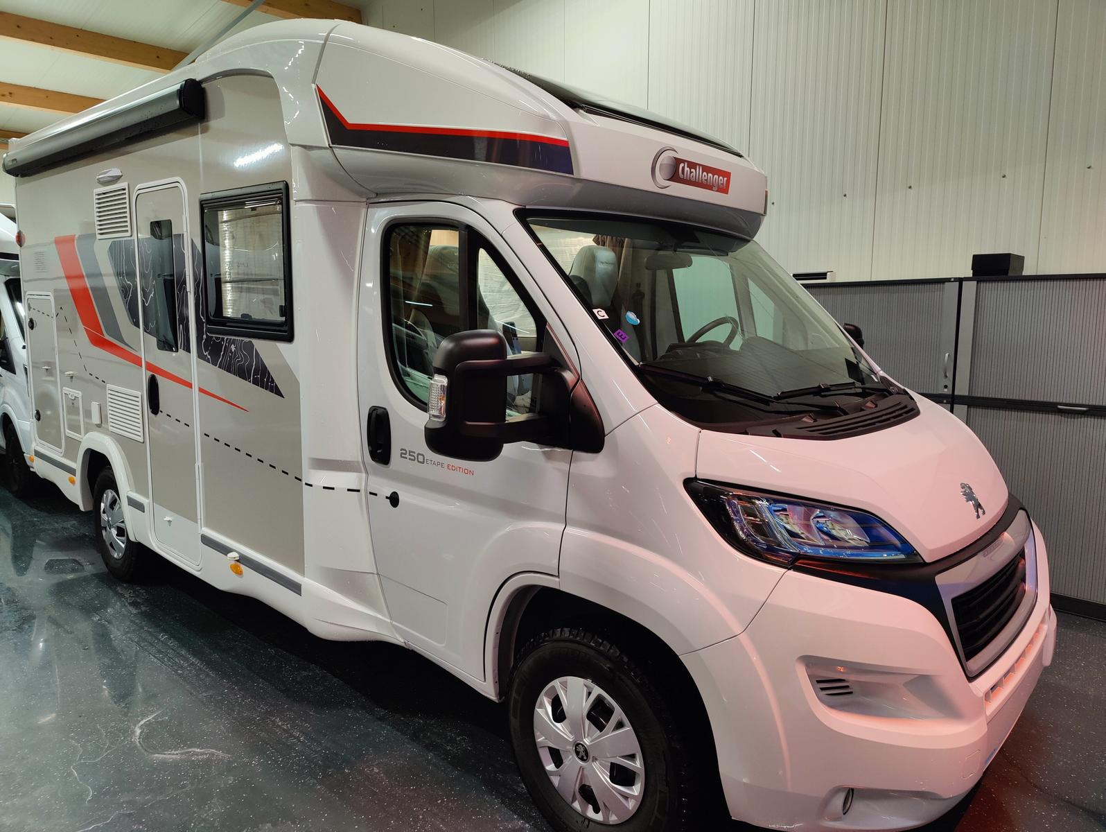 Challenger 250 Etape Edition.Solar.Markise.Kamera