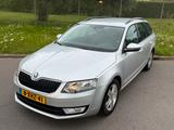 Skoda Octavia Combi 1.6 TDI 81KW Combi 2014 Clima/Navi - Skoda Octavia: 81 Kw